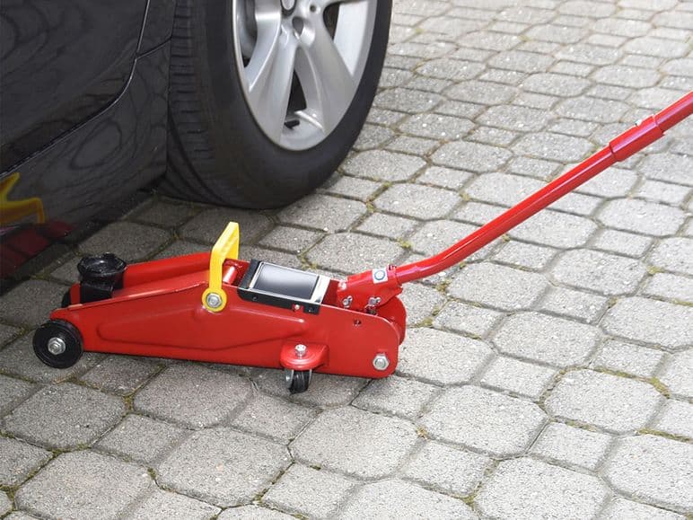 lidl hidraulikus emelő használat közben